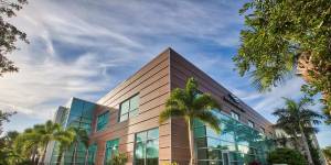 Примеры проектов промышленных зданий с фасадами от Nichiha